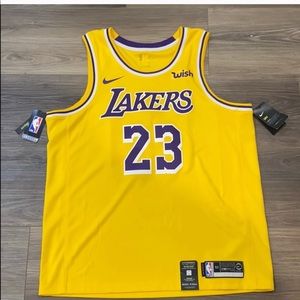 BRAND NEW NWT LeBron James Gold Lakers Nike jersey
